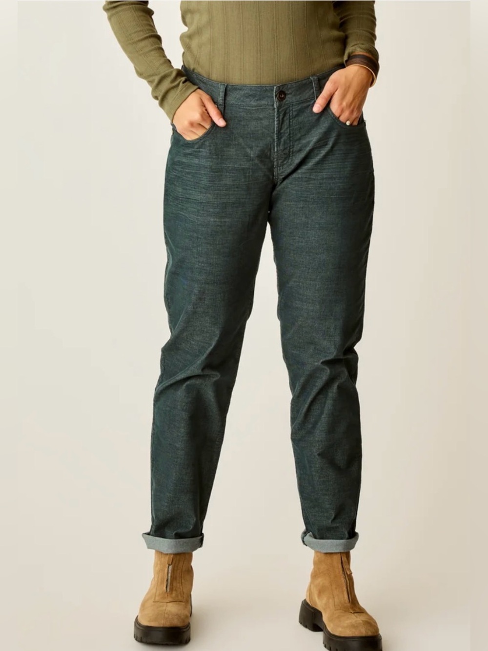 Carve Designs Mid Rise Corduroy Boyfriend Cord Size 8